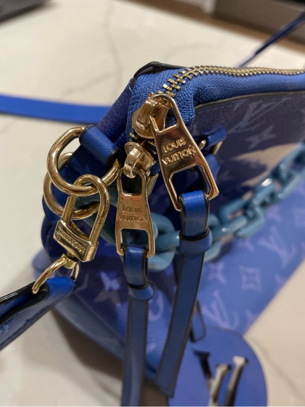 Blue Monogram Chain Shoulder Bag - Picture 4 of 6